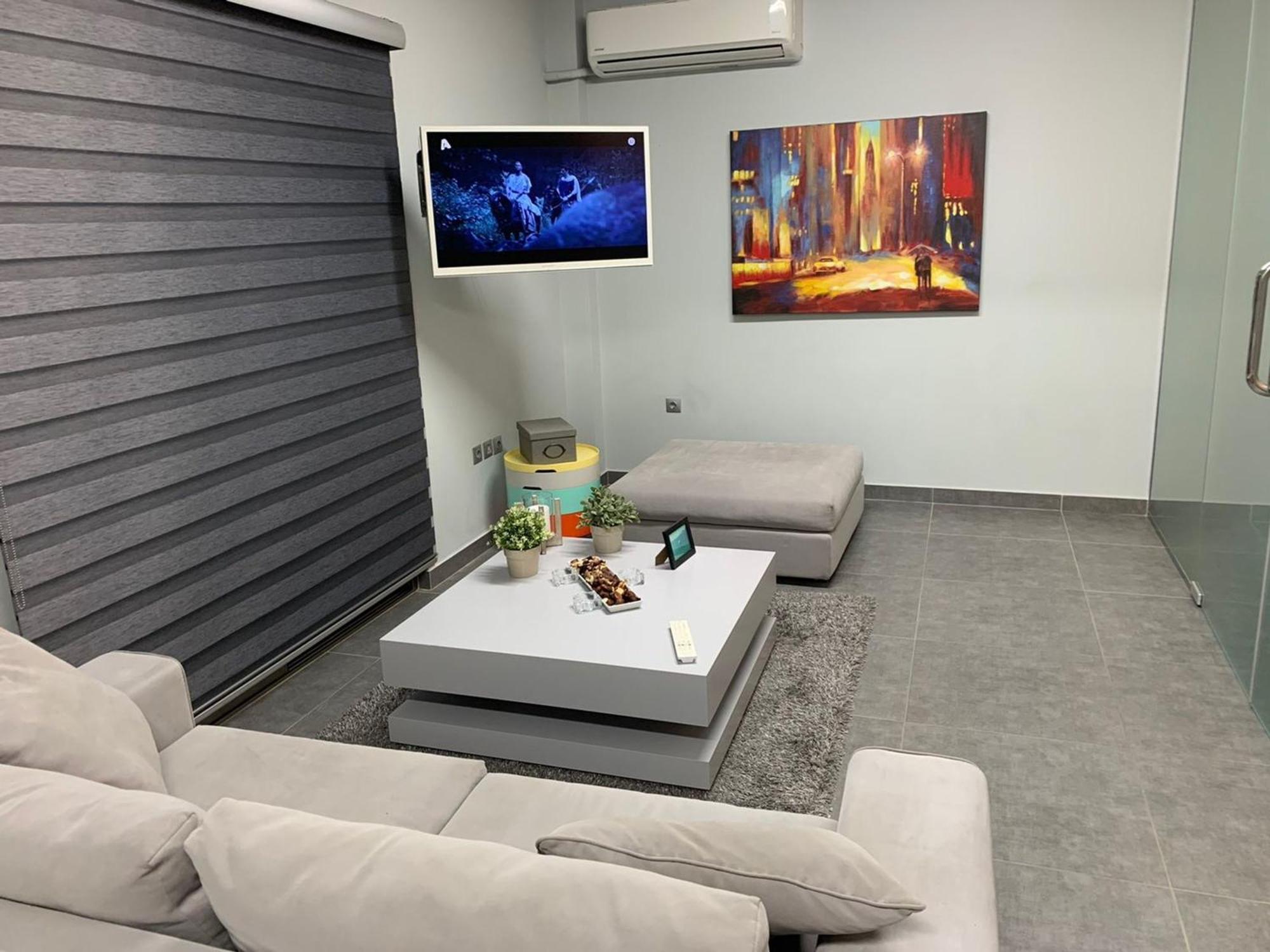 Academys Modern By Urban Retreat Athen