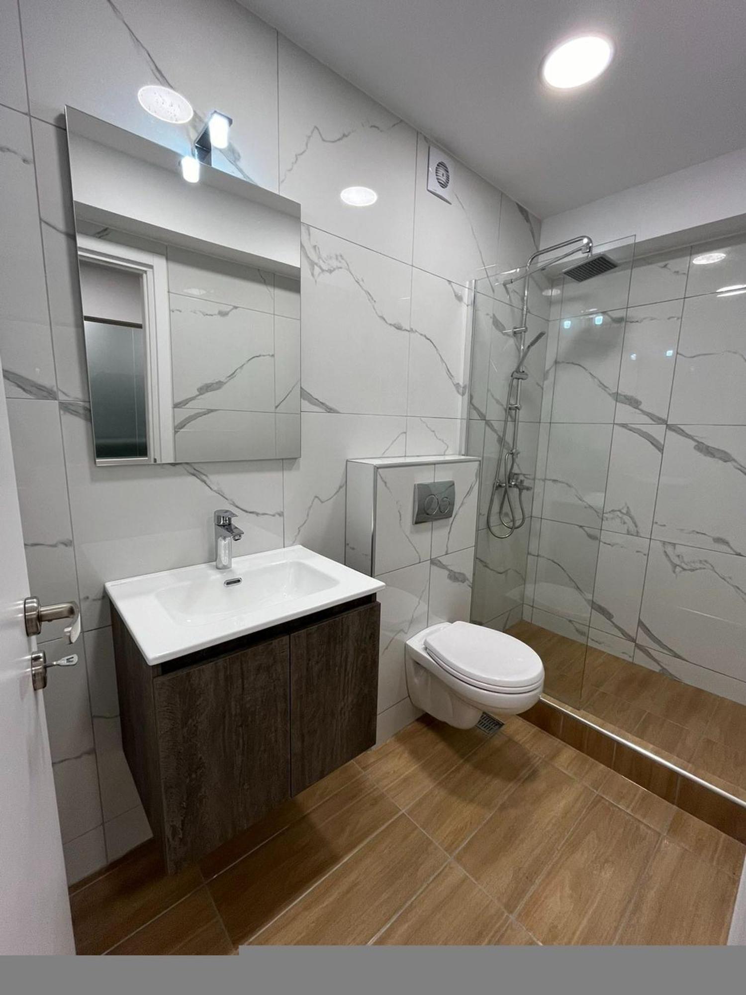Apartment Academys Modern By Urban Retreat *