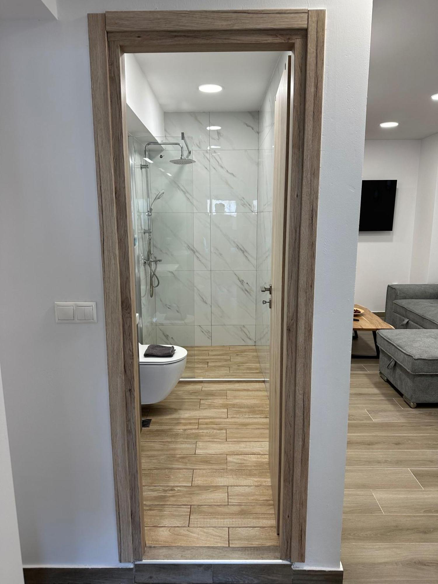 Academys Modern By Urban Retreat * Athen