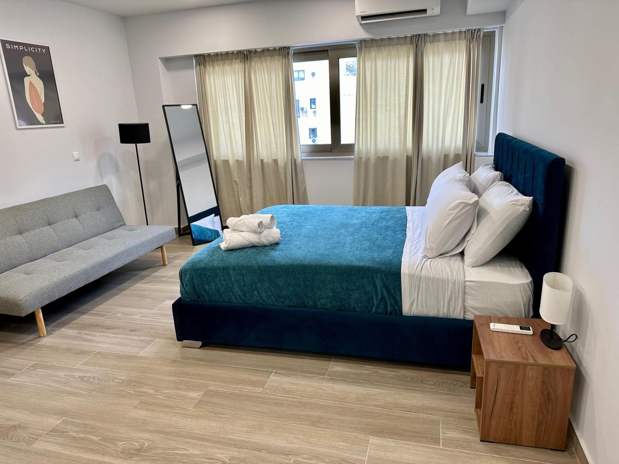Apartment Academys Modern By Urban Retreat