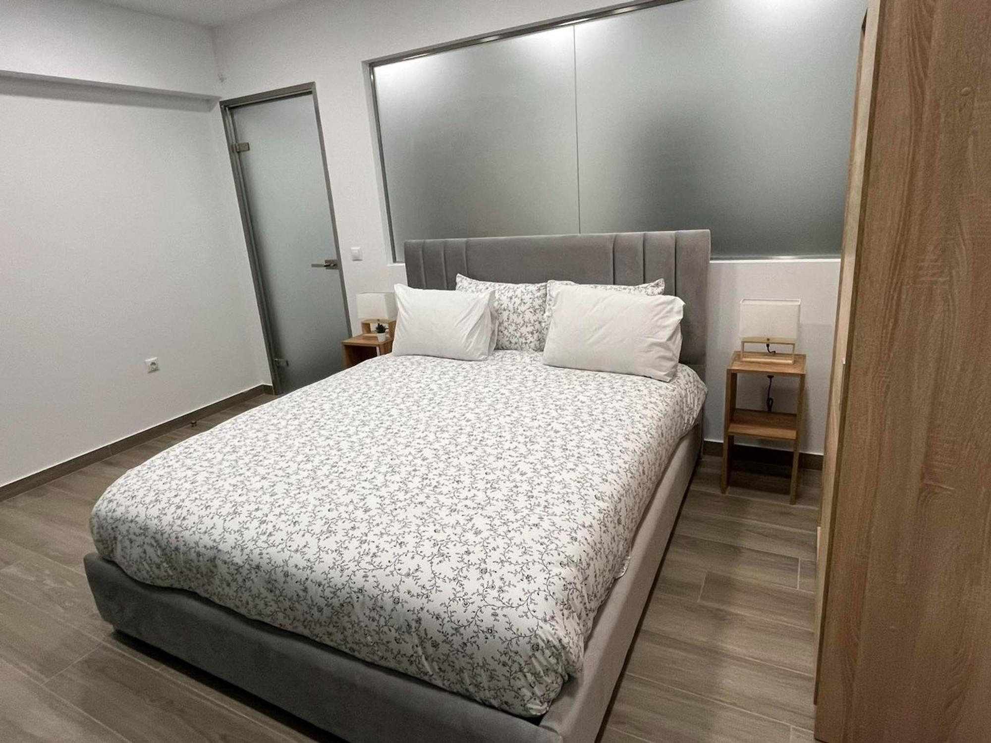 Academys Modern By Urban Retreat *