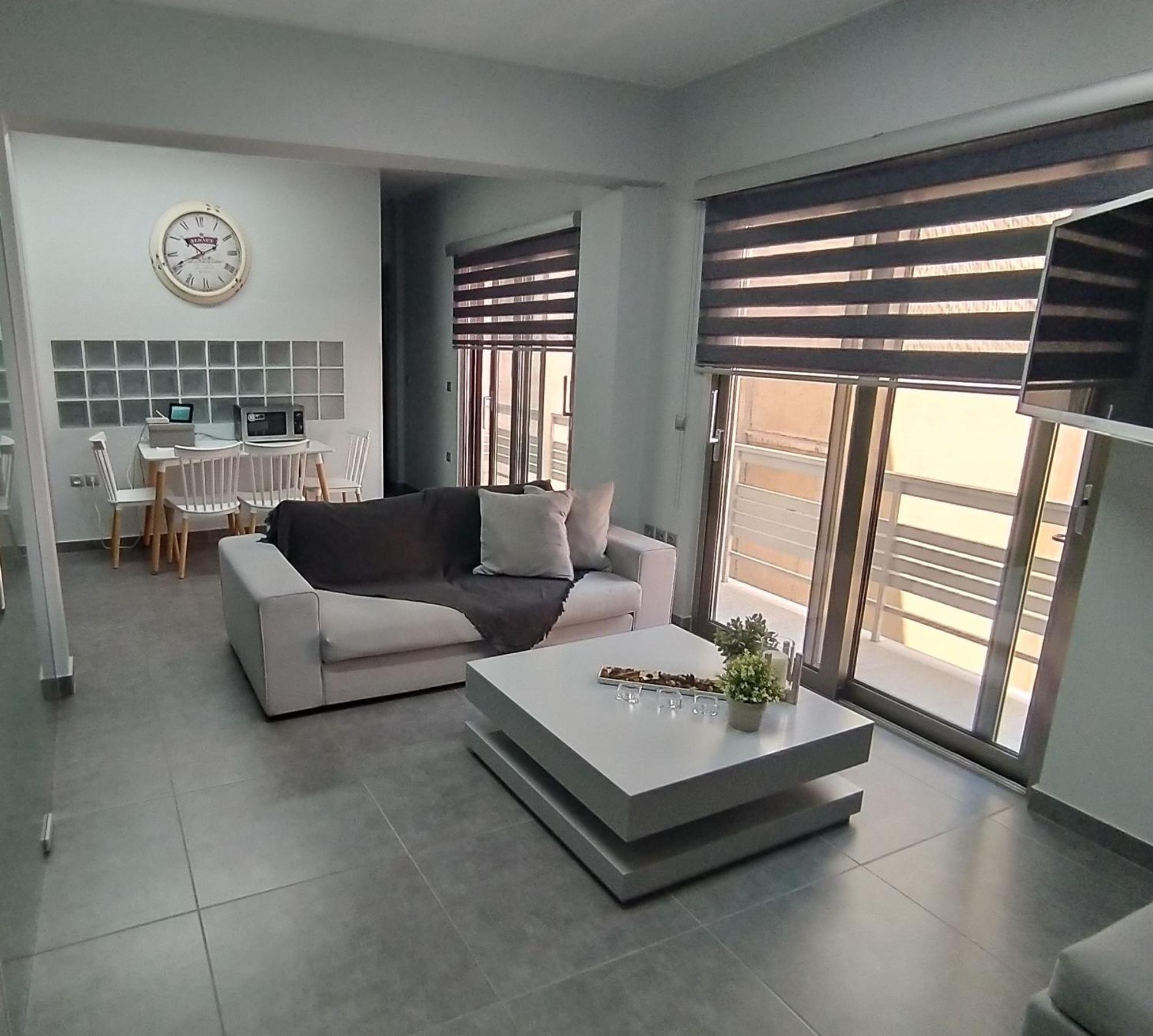 Academys Modern By Urban Retreat